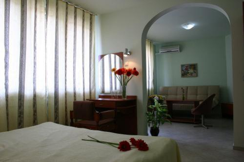 Hotel Focus Варна Номер фото